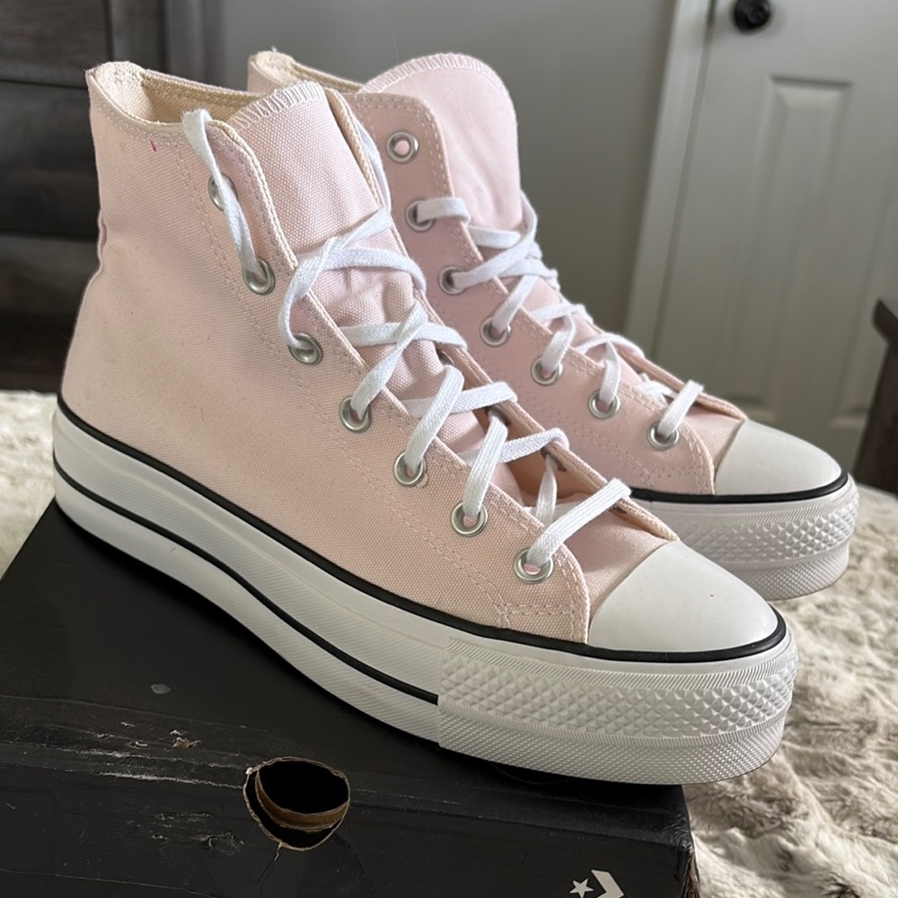 Converse Women's Pink High-Top Sneakers